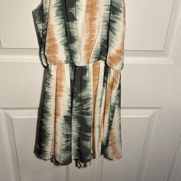 romper - Picture 3 of 8